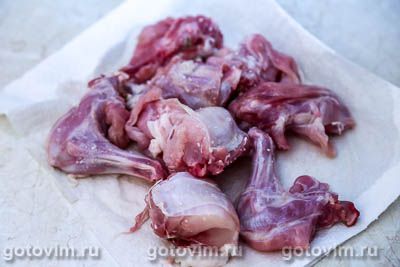 Тушеный кролик с овощами в томатном соусе, Шаг 01
