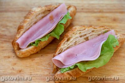 Круассан-сэндвич с ветчиной и яичницей, Шаг 05