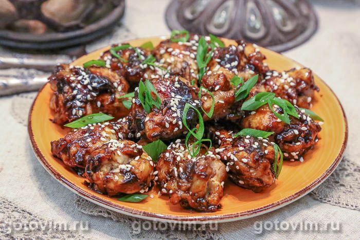 Куриные крылышки в кисло-сладкой глазури в китайском стиле. Фотография рецепта