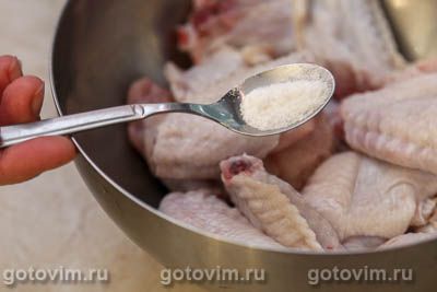 Куриные крылышки в глазури из томатного соуса с коньяком, Шаг 03