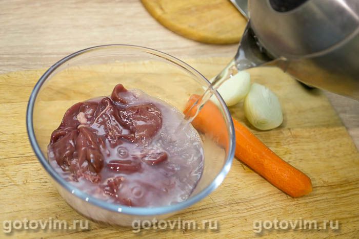 Поджарка из куриной печени с копчёными колбасками в мультиварке, Шаг 01