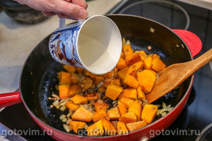 Куриная печень, жаренная с тыквой, Шаг 04