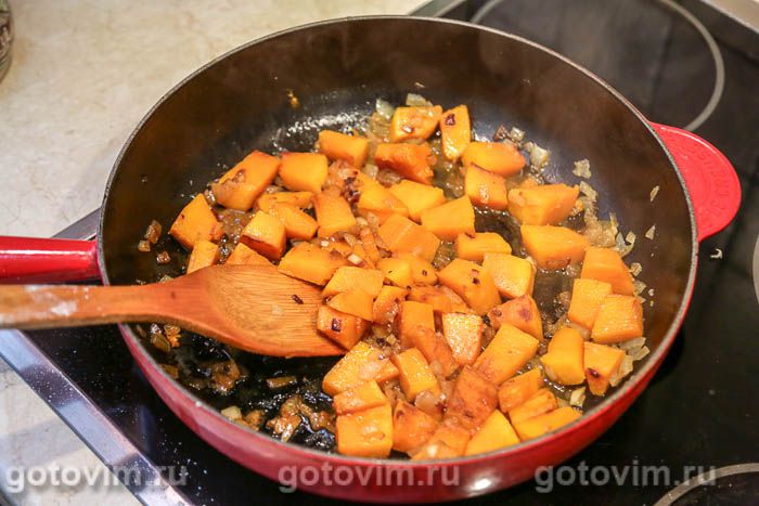 Куриная печень, жаренная с тыквой, Шаг 05