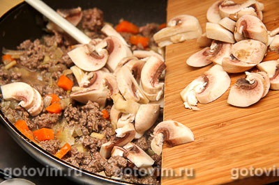 Лазанья с мясным фаршем, грибами и соусом бешамель, Шаг 05