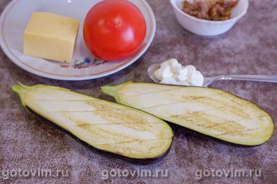 Лодочки из баклажанов с фаршем, помидорами и сыром в духовке, Шаг 01