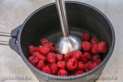 мясо под малиновым соусом. Смотреть фото мясо под малиновым соусом. Смотреть картинку мясо под малиновым соусом. Картинка про мясо под малиновым соусом. Фото мясо под малиновым соусом