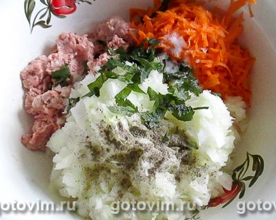 Манты с куриным фаршем, морковью и мятой в пароварке, Шаг 03