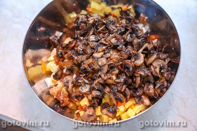 Машеровский салат с жареными грибами и курицей, Шаг 08
