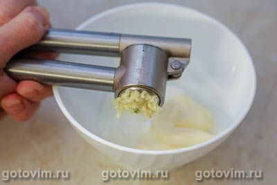 Мидии, запеченные в духовке с сырно-чесночным соусом, Шаг 03