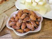Солёный миндаль с розмарином в микроволновке