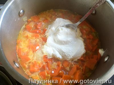Тушеная морковь со сметаной и оливками, Шаг 05