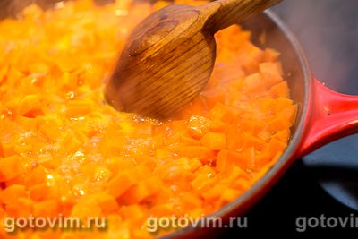 Морковь, тушеная со сметаной, Шаг 03