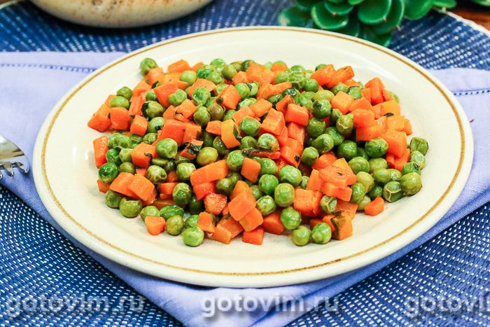 Гарнир из моркови с зеленым горошком. Фотография рецепта