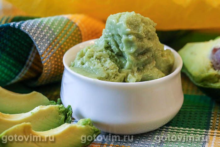 Мороженое из авокадо с лаймом. Фотография рецепта