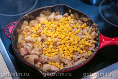 Поджарка из свинины с кукурузой, сельдереем и сладким чили, Шаг 07