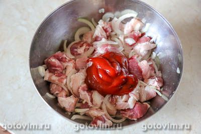 Картошка с мясом в кетчупе в рукаве для запекания, Шаг 03