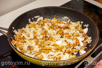 Мясные ватрушки с грибами и картофелем, Шаг 04