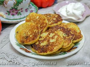 Оладьи с тыквой и изюмом