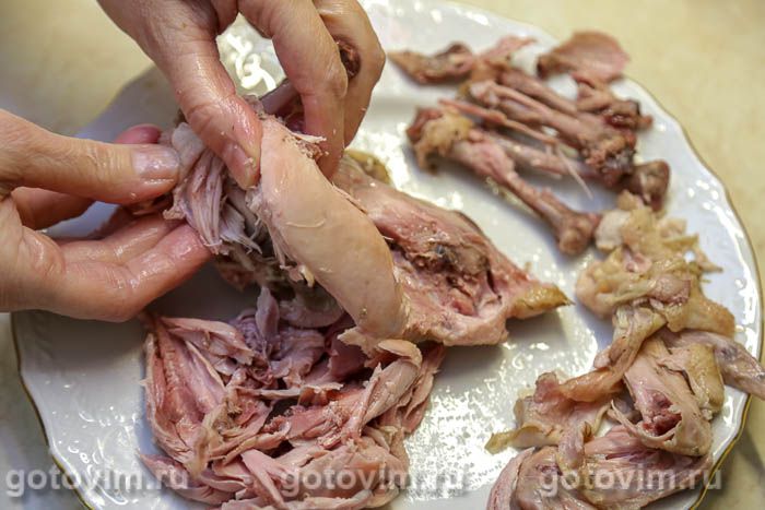 Салат «Оливье» с ланспиком, цыпленком и креветками по старинному рецепту, Шаг 11