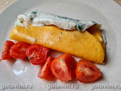 Яичный рулет с сыром и колбасой. Фото-рецепт