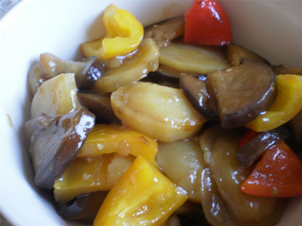 Ди-сань-сянь («Три земные свежести» ) или овощи тушёные по-китайски . Фотография рецепта