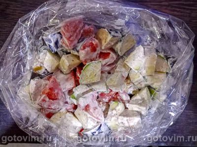 Овощи в сметане с сыром, запеченные в пакете, Шаг 05