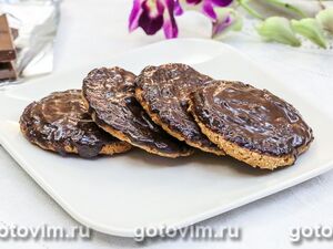 Овсяное печенье в шоколадной глазури