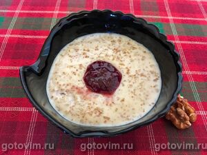 Овсянка на молоке с ржаными отрубями и грецкими орехами