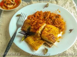 Жареное филе пангасиуса со спагетти из кабачков