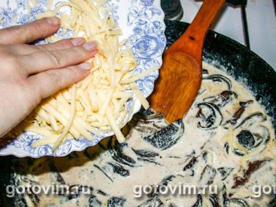 Макароны с сырно-грибным соусом, Шаг 04