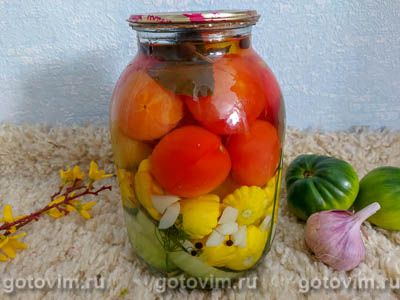 Консервированные патиссоны с помидорами и луком на зиму