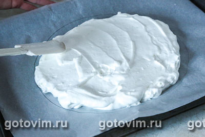 Торт «Павлова» с малиновым конфитюром и заварным кремом, Шаг 05