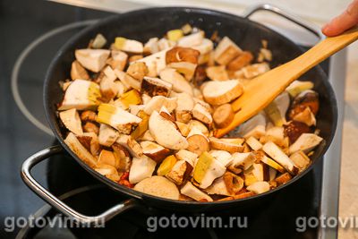 Печень индейки в сметане с луком и белыми грибами, Шаг 06