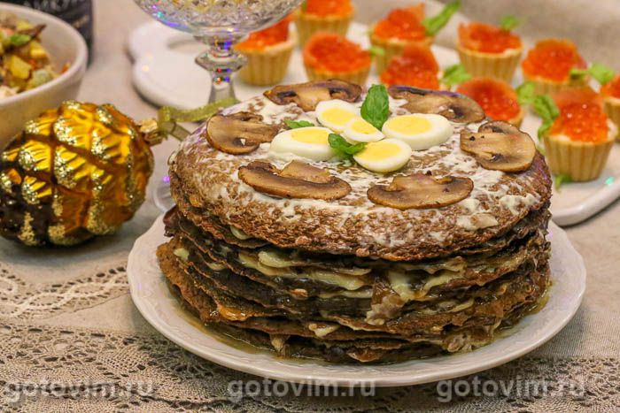 Печеночный торт с грибами. Фотография рецепта