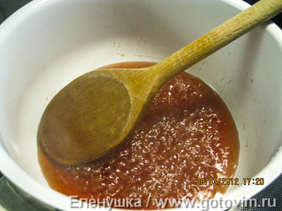 Тунец с соусом из красного уксуса с рукколой и помидорами, Шаг 04
