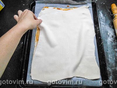 Пирог «Елочка» из слоеного теста с абрикосовым джемом, Шаг 03