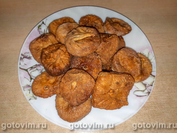 Воздушный пирог с инжиром и изюмом, Шаг 01