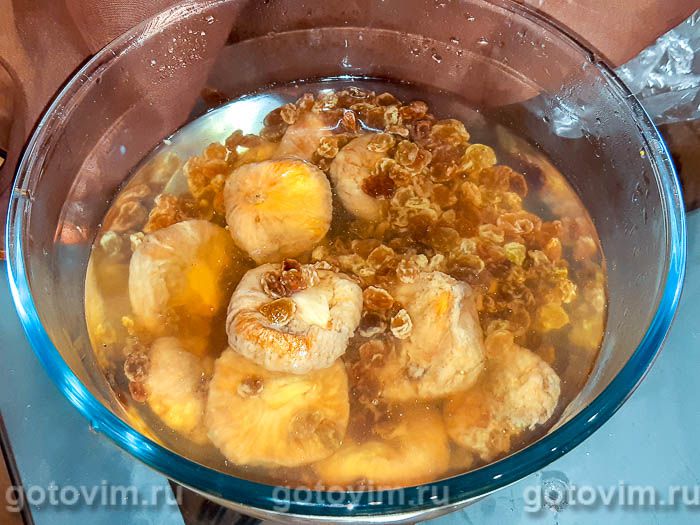 Воздушный пирог с инжиром и изюмом, Шаг 02