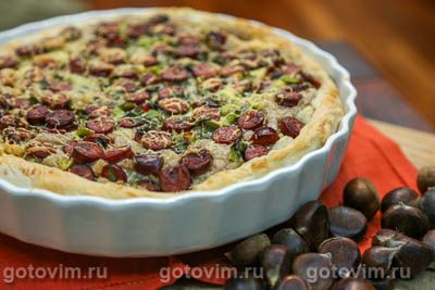 Пирог с каштанами и охотничьими колбасками. Фото-рецепт