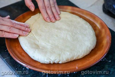 Осетинский пирог с черемшой и сыром брынза, Шаг 10