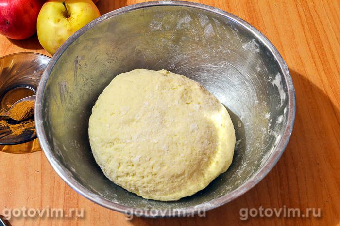 Пирог с тертыми яблоками, Шаг 03