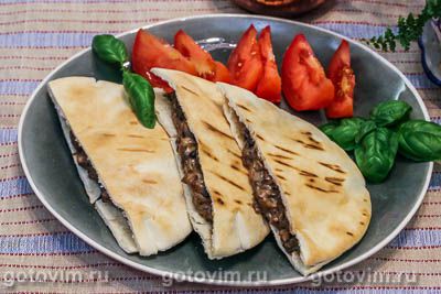Пита с грибами и сыром