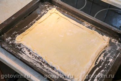 Пицца из готового слоеного теста с курицей, грибами и сыром , Шаг 04