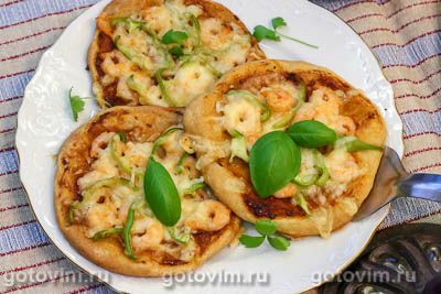 Мини-пицца из теста на кефире с креветками. Фото-рецепт