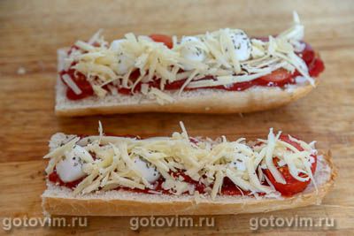 Пицца на багете с помидорами и сыром моцарелла, Шаг 06