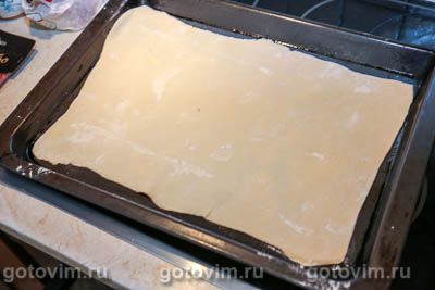Пицца из готового теста с колбасой и картофельным пюре, Шаг 01