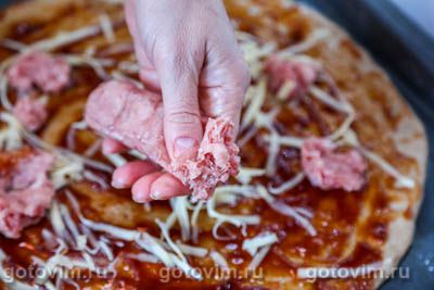 Пицца из ржаного теста с беконом, колбасками для жарки и сладким перцем, Шаг 08