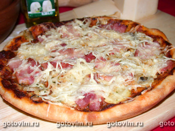 Пицца с ветчиной и грибами. Фотография рецепта