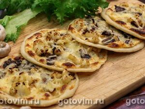 Мини-пицца с грибами и цветной капустой 
