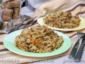 Плов с курицей, рисом с чечевицей в мультиварке